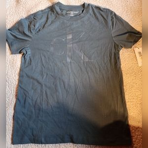 Calvin klein small t shirt new